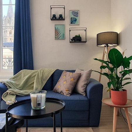 Charming Studio With View Of The Abbaye-Aux-Hommes Caen Ruang foto