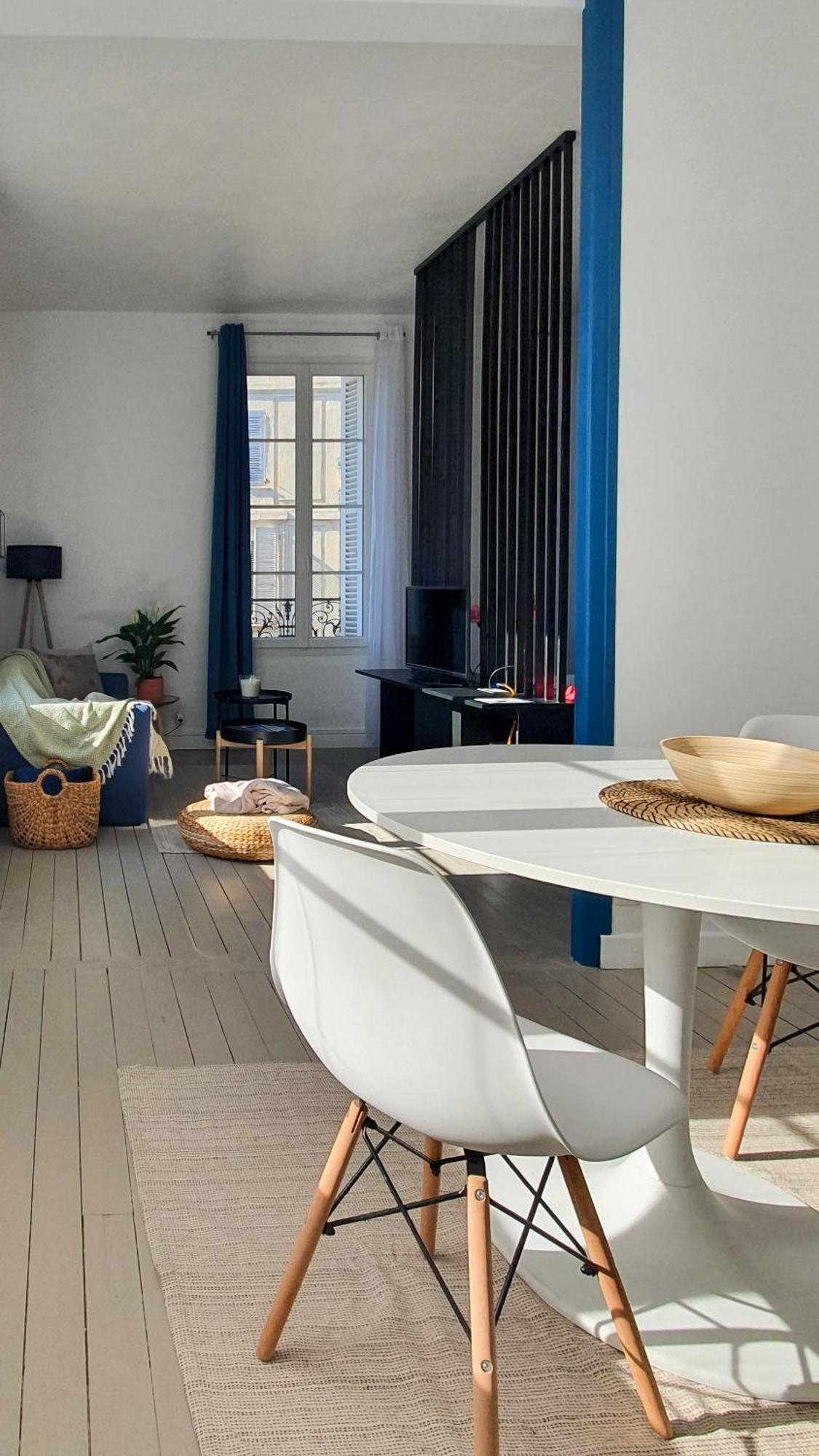 Charming Studio With View Of The Abbaye-Aux-Hommes Caen Ruang foto